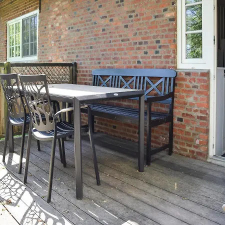 Three-bedroom Holiday In * Hojer