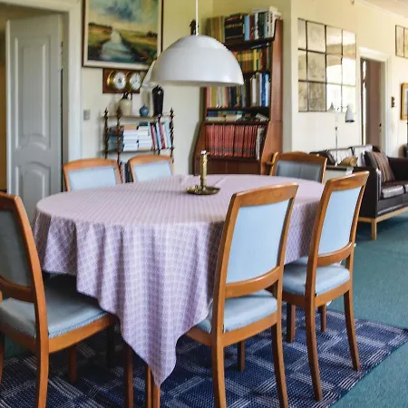 Three-bedroom Holiday In *